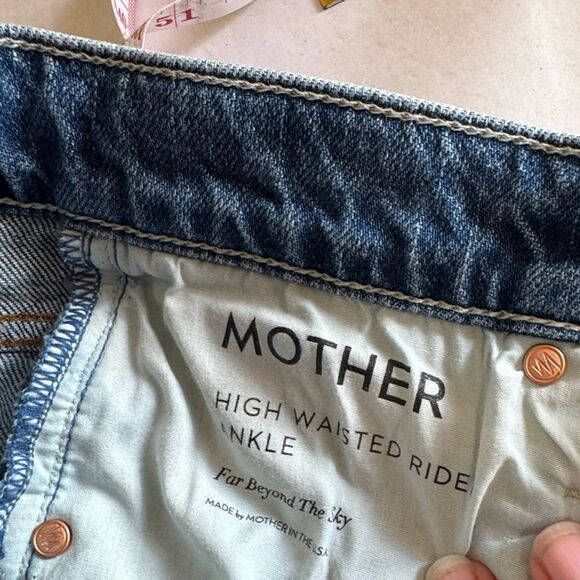 Mother Superior High Waisted Rider Ankle Distressed Jeans - Picture 9 of 11